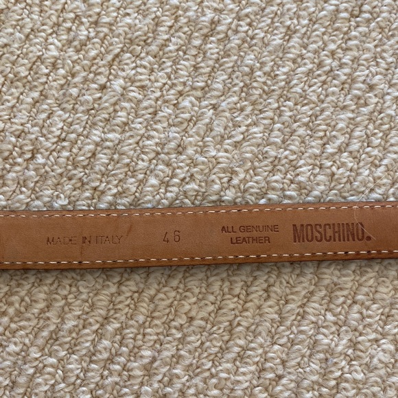 Thin black Moschino belt - Picture 3 of 5